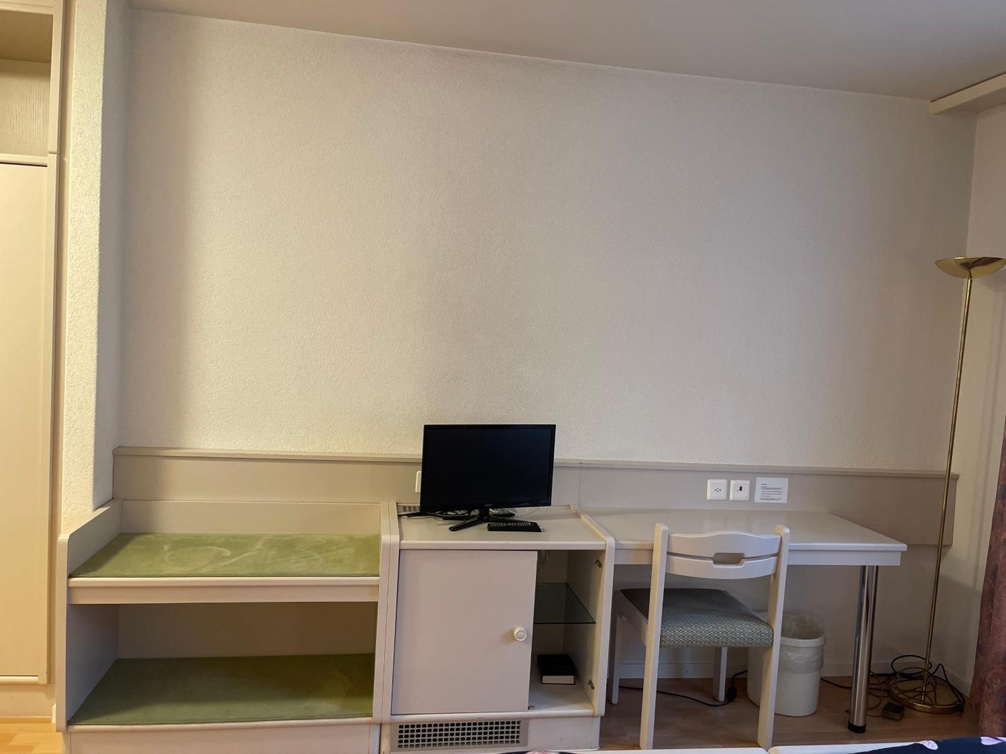 Hotel Les Berges Chippis Экстерьер фото